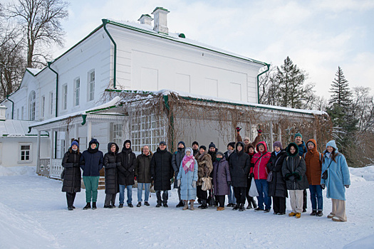 Вдохновение от Толстого: актеры "СамАрта" посетили имение писателя в Ясной Поляне