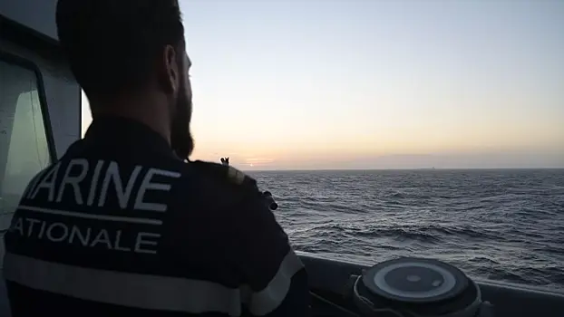 Задержанный ВМС Франции танкер прибыл в порт Марселя