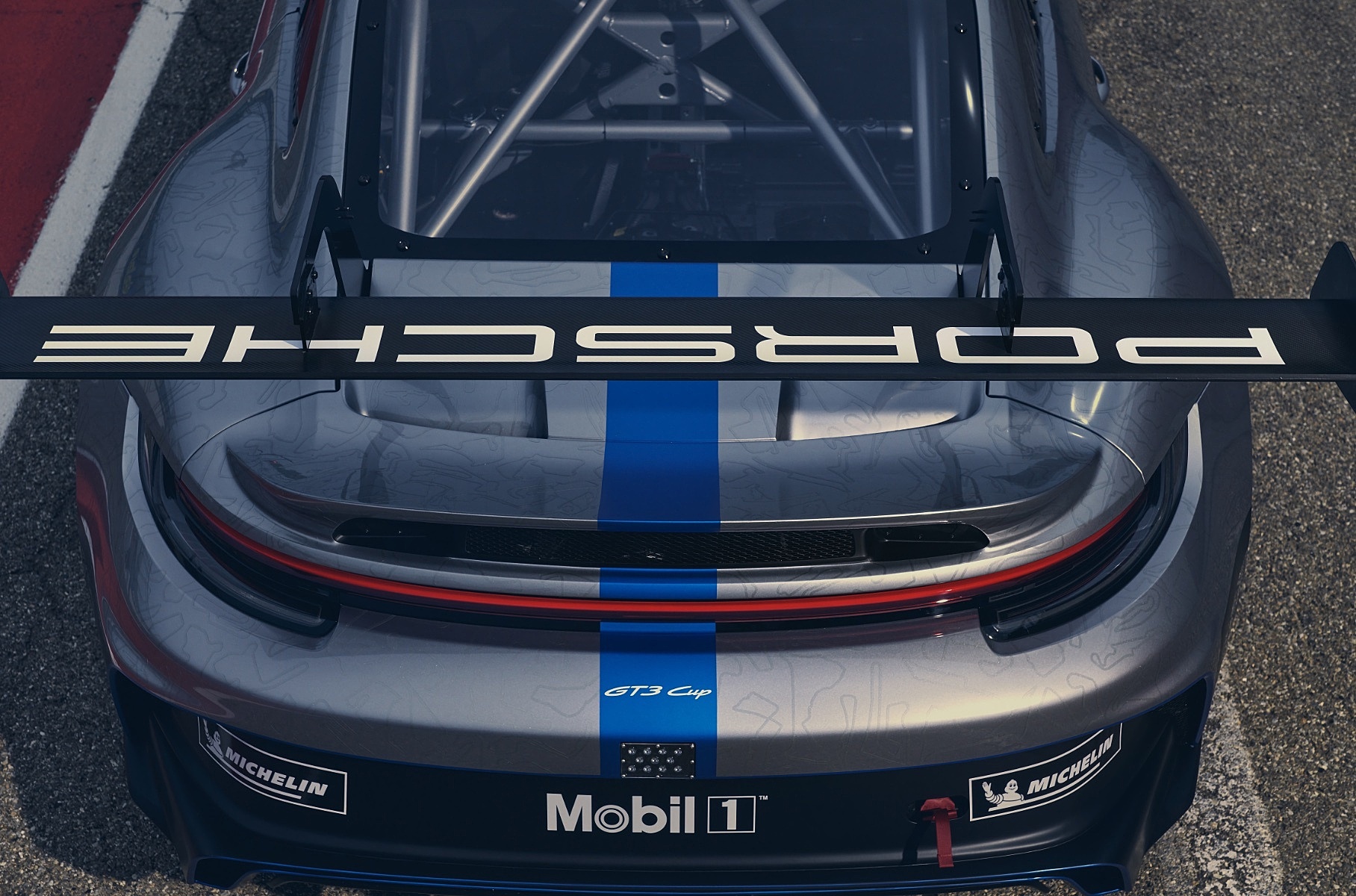 Porsche начала тесты синтетического топлива