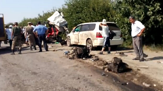 Видео очевидца с места страшной аварии под Таш-Кумыром