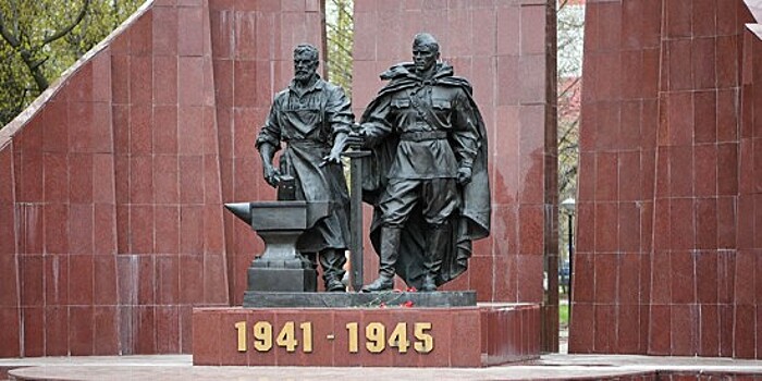 На Краснобогатырской отремонтируют памятник погибшим воинам Великой Отечественной войны