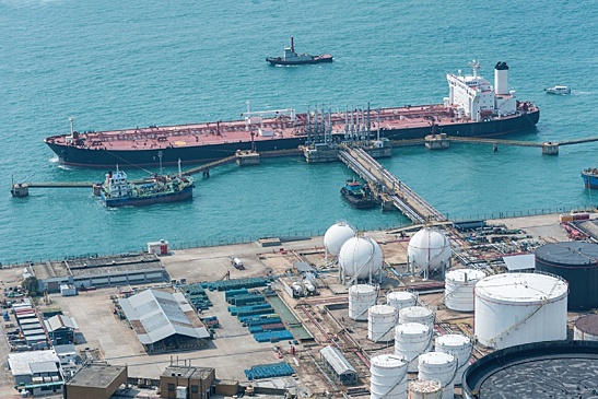 Совет ЕС официально утвердил потолок цен на российские нефтепродукты