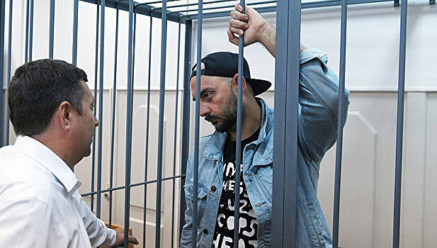 Серебренникова просят отпустить под залог в 68 млн рублей