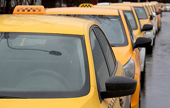 ГИБДД прорабатывает вопросы удаленного доступа водителей такси к предрейсовому медосмотру
