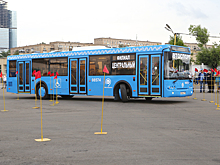 Змейка и заезд в бокс: в столице выбрали лучшего водителя троллейбуса