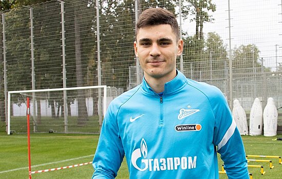 «Ростов» готов подписать игрока «Зенита» Кравцова в случае ухода Глебова из клуба летом 2022 года