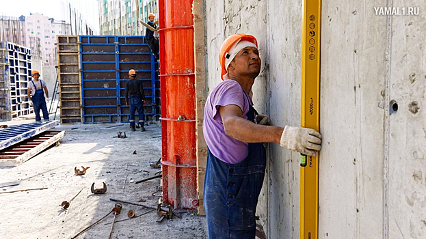 Более 12 тысяч строителей на Ямале отмечают свой профессиональный праздник. ВИДЕО