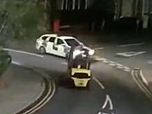 Пьяный водитель угнал погрузчик и въехал прямо в полицейскую машину