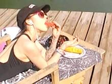 Инстасамка показала откровенное совместное видео с мужем