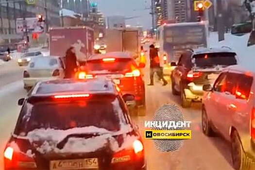 В российском регионе водитель устроил стрельбу во время дорожного конфликта