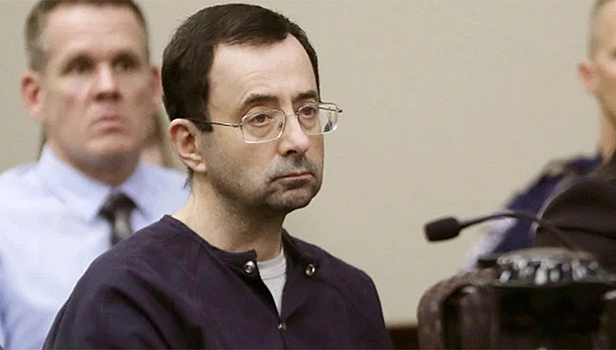 Врач-педофил, осужденный в США за насилие над гимнастками, пострадал в тюрьме