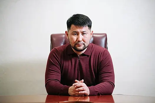 Российский мэр вылил подаренный ему дорогой алкоголь в раковину