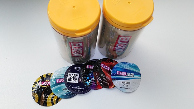 Россияне начали закупать впрок презервативы