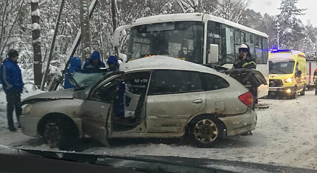 В Петербурге произошло смертельное ДТП с автобусом