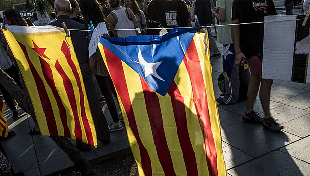 КС Испании аннулировал каталонскую декларацию об упразднении монархии