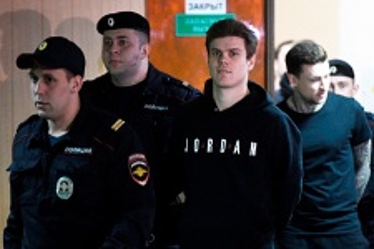 Пак и Соловчук прибыли на заседание по делу Кокорина и Мамаева