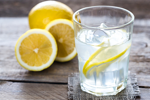 Лимонный сок оказался опасен для некоторых людей