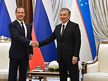 Медведев встретился в Ташкенте с президентом Узбекистана Шавкатом Мирзиёевым