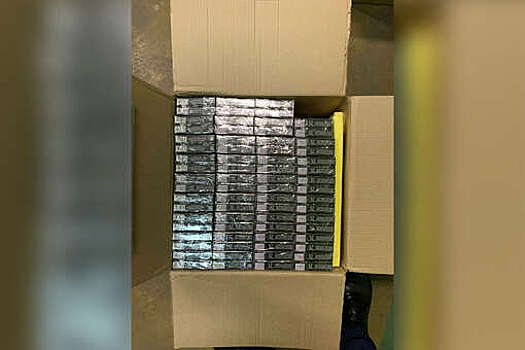 Эстонец отправил из России сигареты на 1,5 млн руб. под видом постельного белья