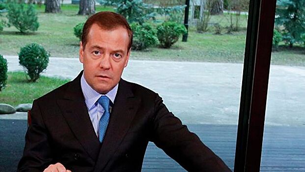 Медведев призвал противопоставить слухам об экологии информацию авторитетного Росгидромета