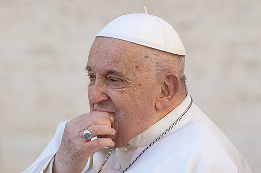 Источник сообщил об обеспокоенности Ватикана фейками о Папе Римском в СМИ