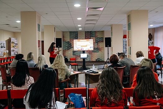 В Курске презентовали проекты летних лагерных смен