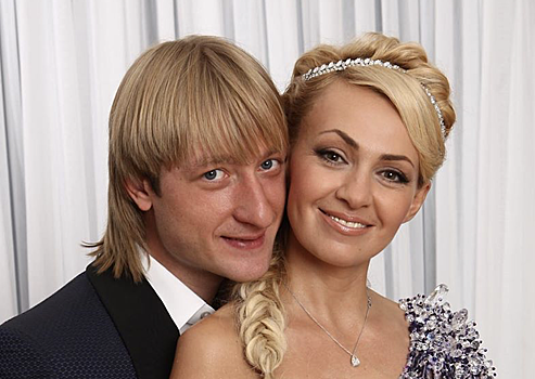 Яна Рудковская и Евгений Плющенко отметили 11-ю годовщину свадьбы