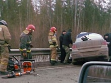 В Прикамье иномарка опрокинула лесовоз - погиб человек