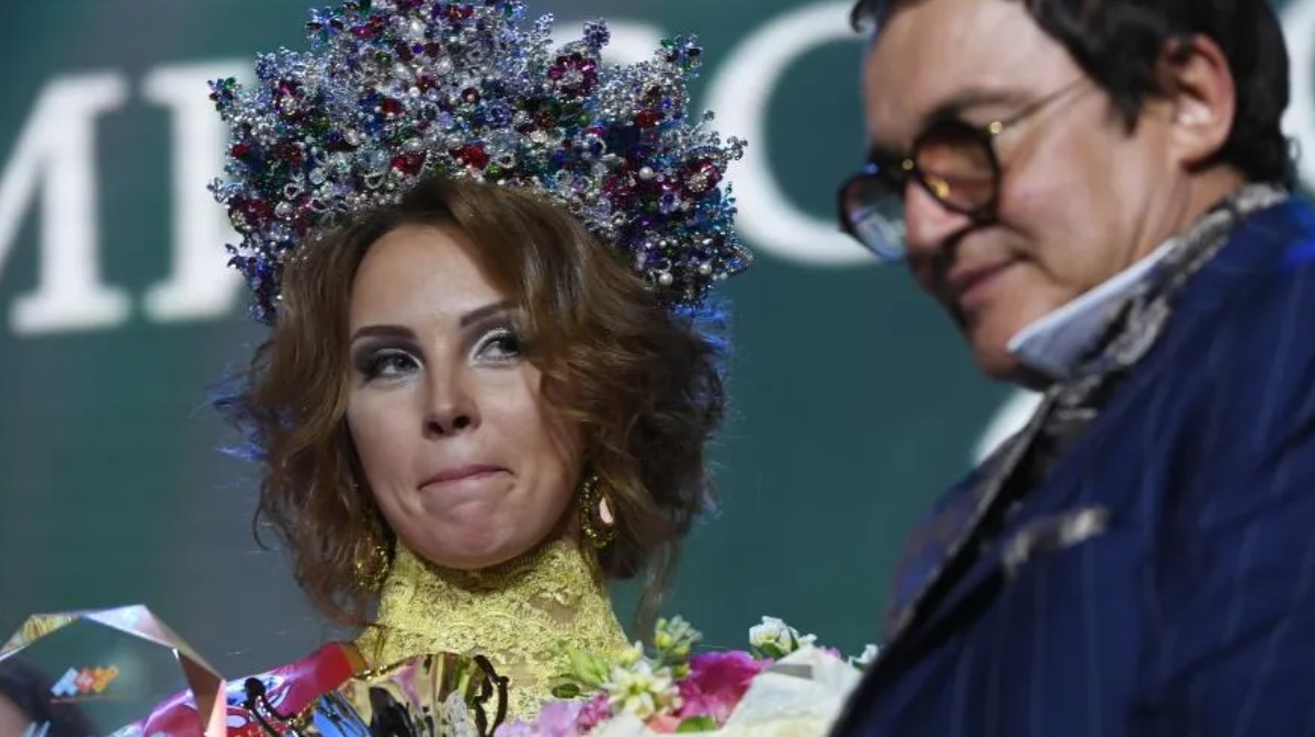 Жена Диброва заплакала на интервью у Малахова