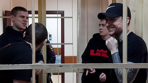 Колобков высказался об аресте Кокорина и Мамаева