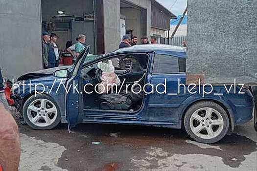 Под Волгоградом пять человек пострадали в ДТП, двое оказались в реанимации