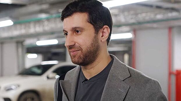Проживающий в США блогер Амиран Сардаров пожаловался на тоску по России