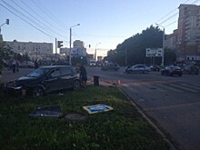 В ДТП двух иномарок в Вологде пострадала девушка-пешеход