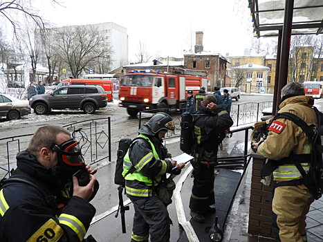 Пожарные провели учения в культурном центре Балашихи