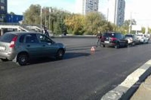 Один человек погиб и трое пострадали в ДТП с микроавтобусом под Волгоградом