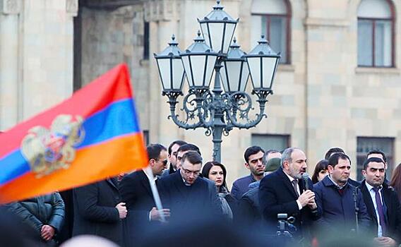«Генштабян» против Пашиняна: В Армении военные провалили переворот