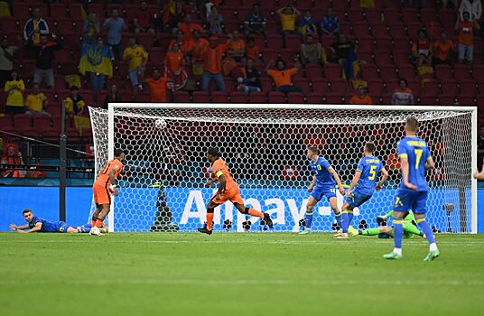 Дюмфрис вновь вывел Нидерланды вперед в матче против Украины на Евро-2020