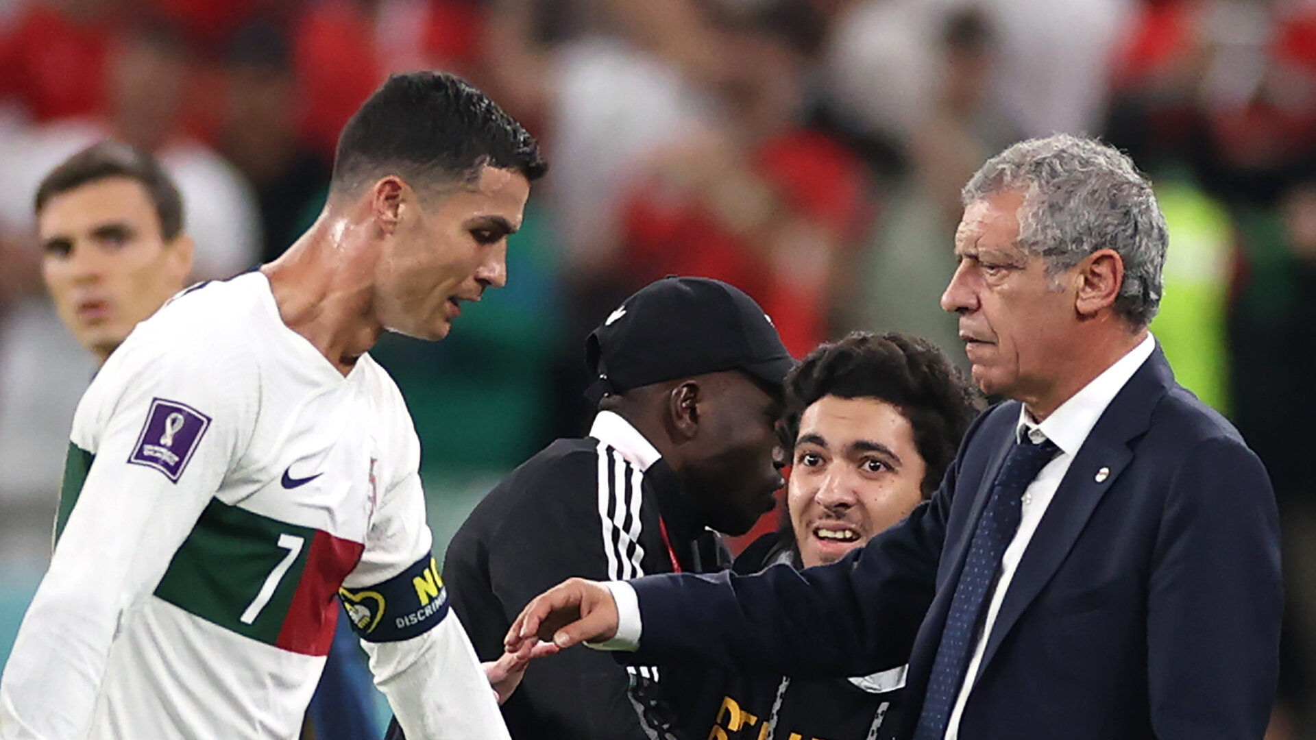 Роналду и еще 6 игроков Португалии не поблагодарили Сантуша публично после ухода из сборной