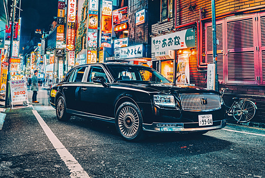 Toyota Century: Сто лет одиночества