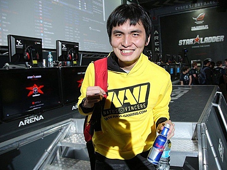 Iceiceice: «Нового патча все нет — не понимаю, зачем вообще до сих пор захожу в Dota 2»