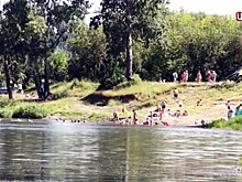 Сотрудники ГИБДД спасли тонущего ребенка в Междуреченске