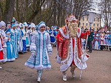 Калужский Дед Мороз устроил смотр Снегурочкам