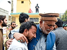 Десятки человек погибли в результате теракта у мечети в столице Пакистана