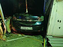 Челябинского гонщика, протаранившего шиномонтажку, отправили в СИЗО