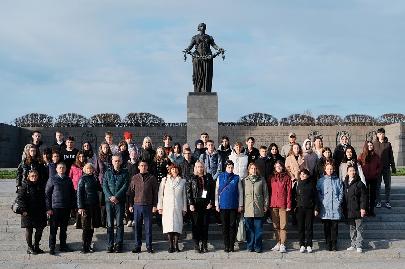 Юные соотечественники из 10 стран изучили историю обороны и блокады Ленинграда