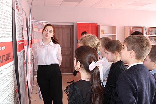 Более 350 новомалороссийцев посмотрели выставку «Помни о нас…»