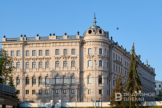 Комитет РТ по охране ОКН отреагировал на разбитые окна Александровского пассажа