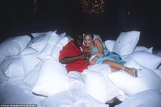 Кто из звезд посещал дикие вечеринки P. Diddy: редкие кадры
