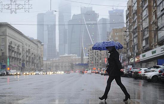 К москвичам обратились с призывом из-за непогоды в пятницу