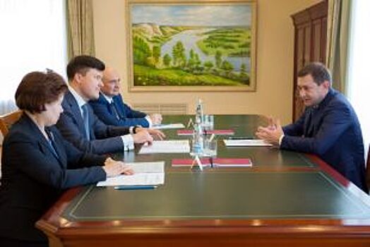 Воронежцы расплачиваются картами в 4,6 раз чаще, чем наличными